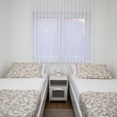 Apartmani Orion - Kasiopeja Vinkovce Kültér fotó